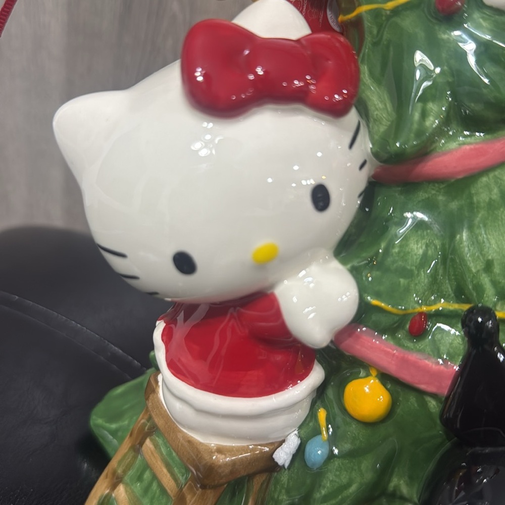 Blue Sky Clayworks Hello Kitty & Friends Decorating A Christmas Tree Figurine - Picture 2 of 10